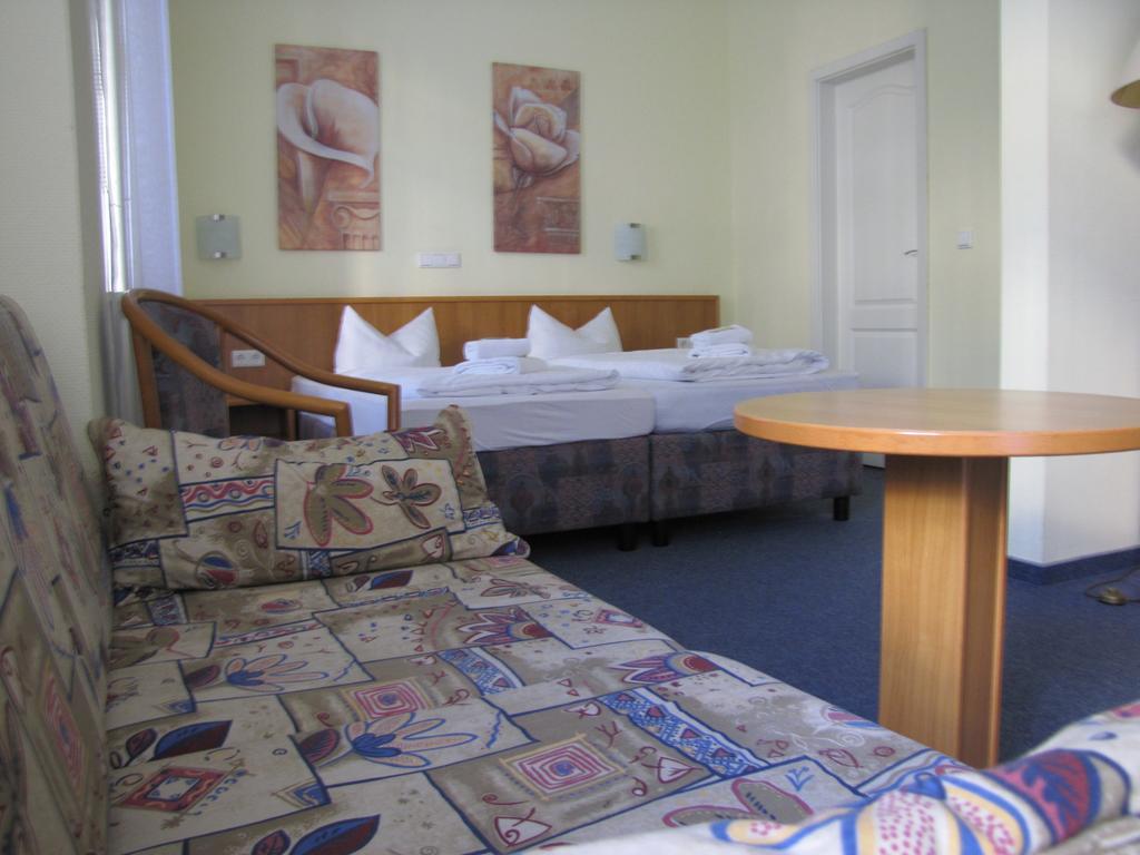 Central Hotel Gera Zewnętrze zdjęcie