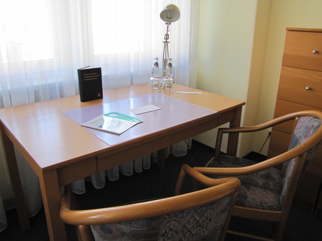 Central Hotel Gera Zewnętrze zdjęcie