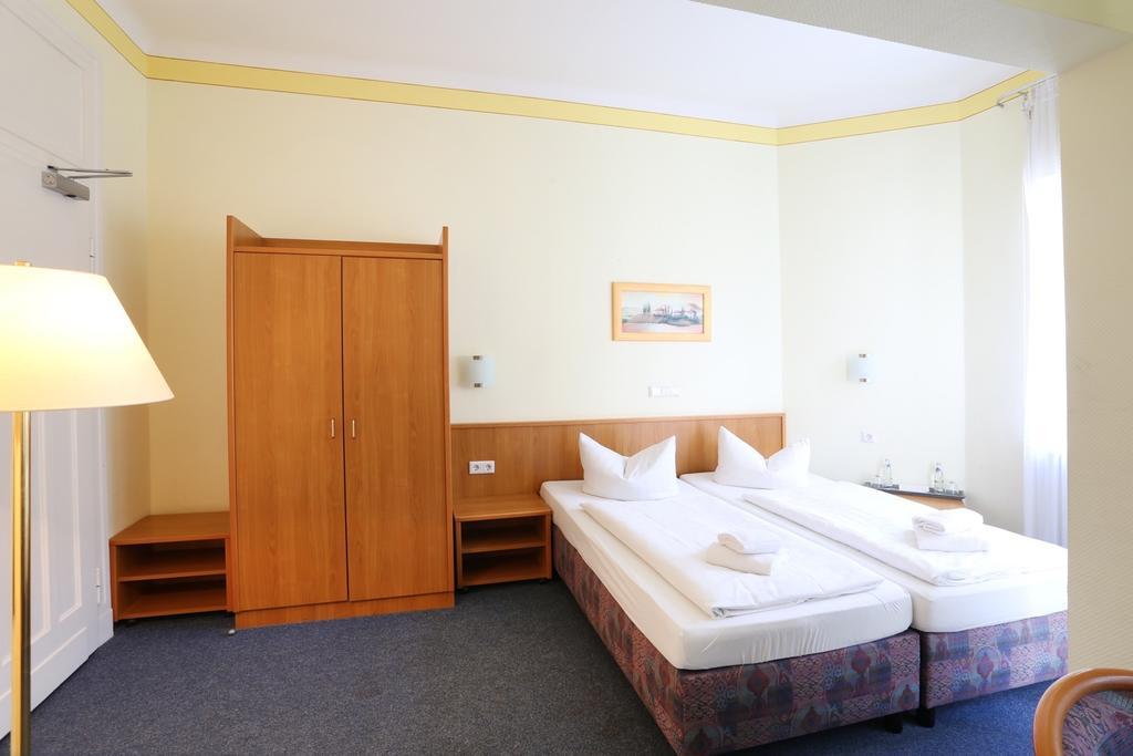 Central Hotel Gera Zewnętrze zdjęcie